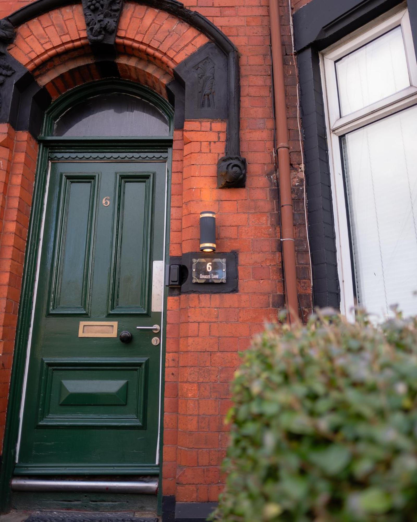 Entire Modern House Liverpool, 6 Bedrooms Exterior foto